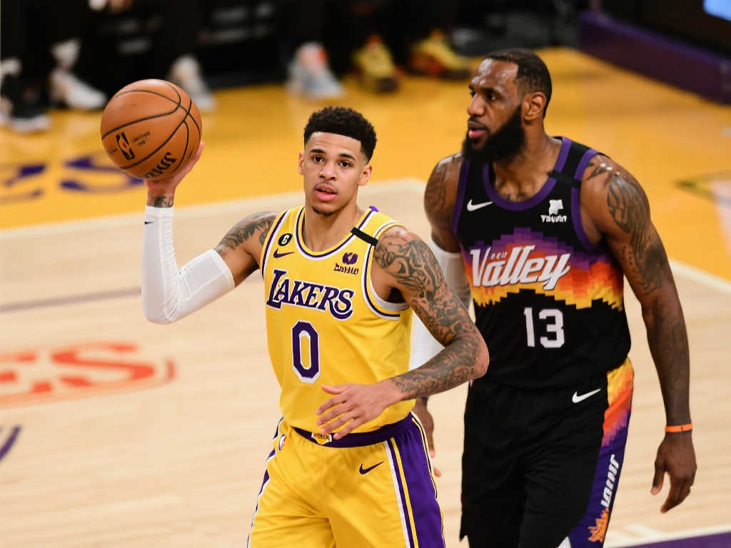 中卫组合的 中卫组合的